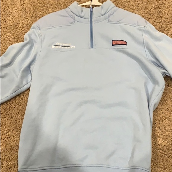 Vineyard Vines - Picture 1 of 3